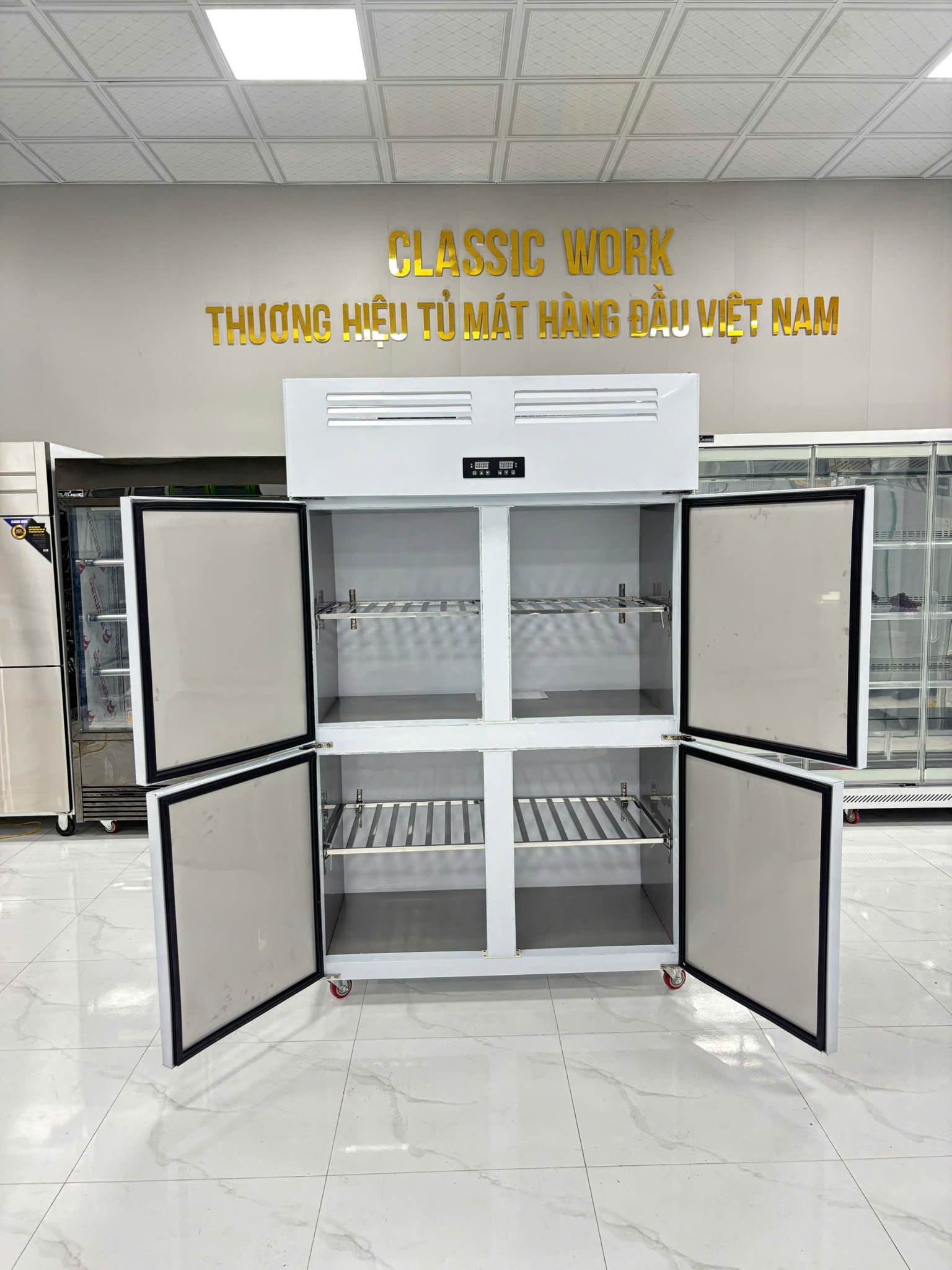 TỦ ĐÔNG INOX - 2 CHẾ ĐỘ - 4 CÁNH