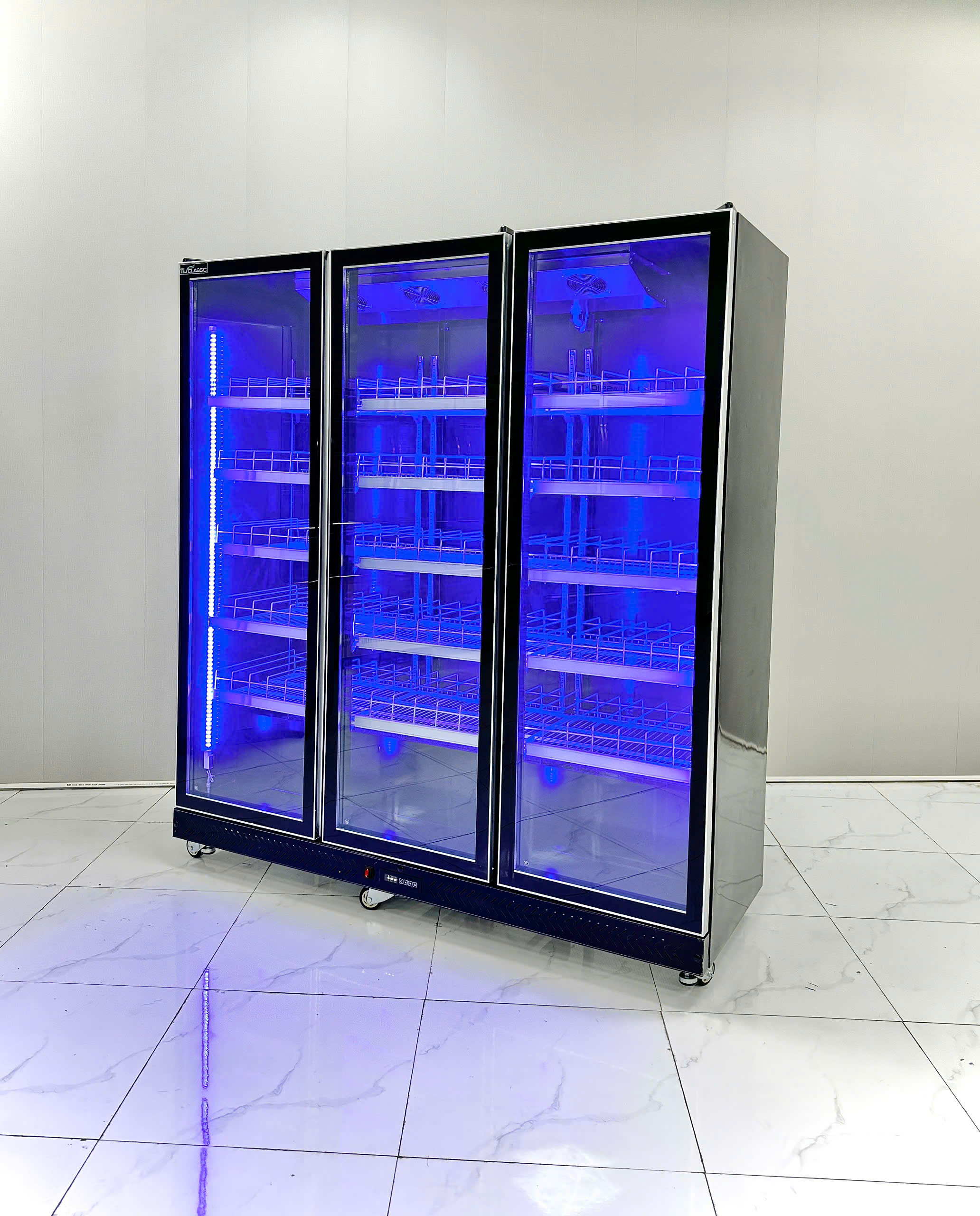 Tủ mát 3 cánh cao cấp đèn 3 màu