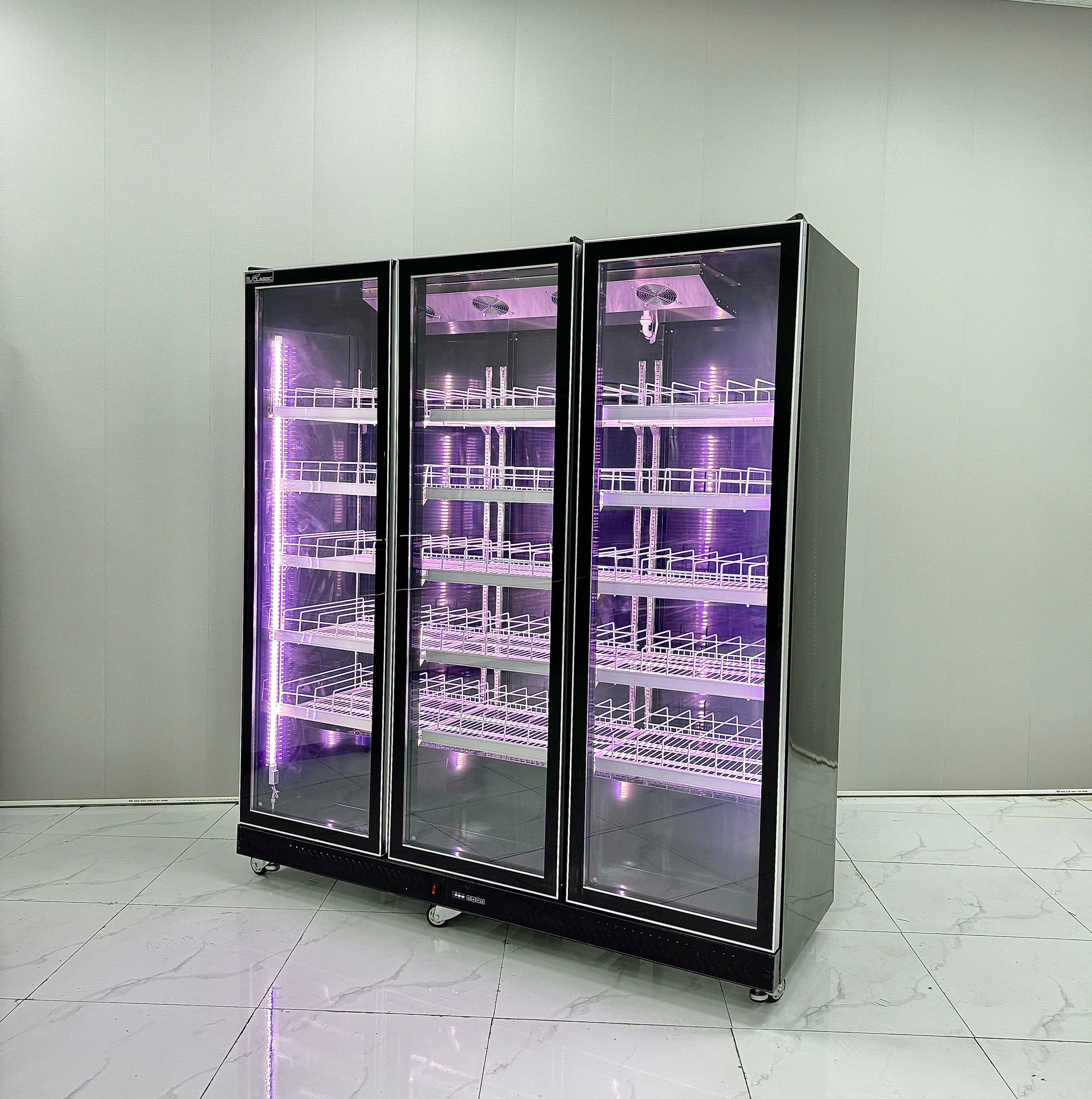 Tủ mát 3 cánh cao cấp đèn 3 màu