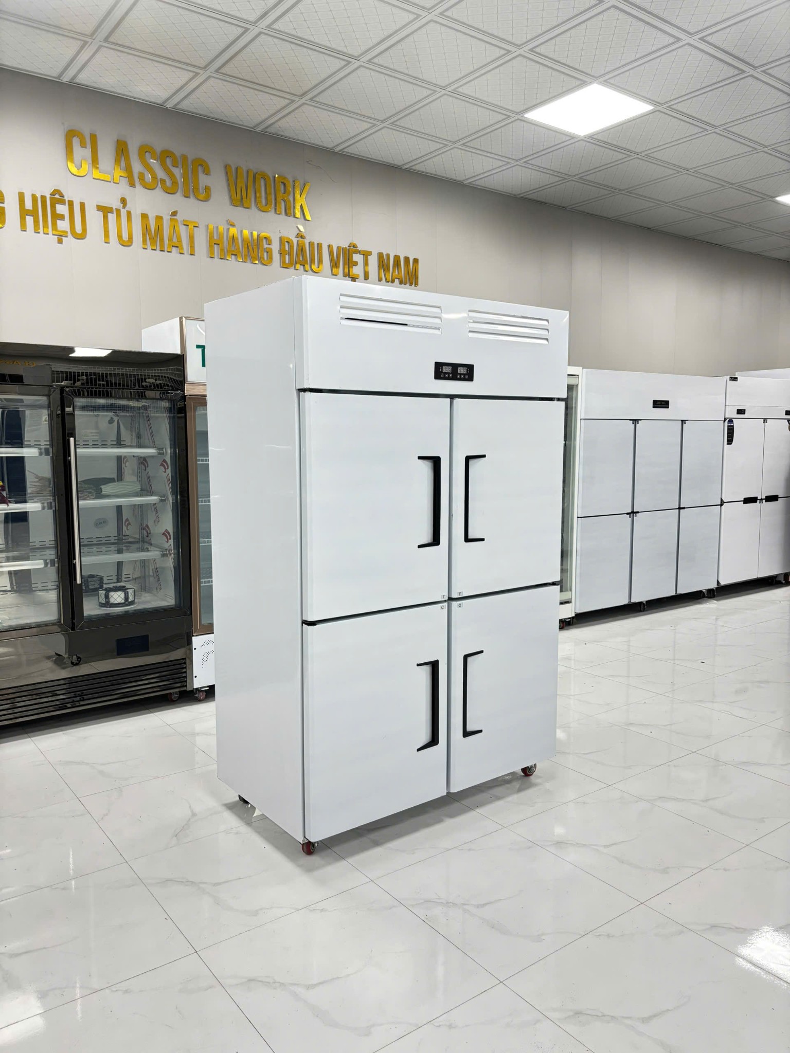 TỦ ĐÔNG INOX - 2 CHẾ ĐỘ - 4 CÁNH