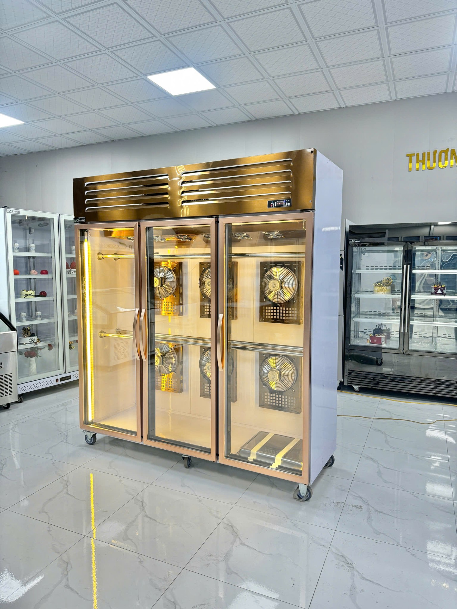 Tủ Sấy Vịt - Nóng - Lạnh - Hoàn Toàn Tự động