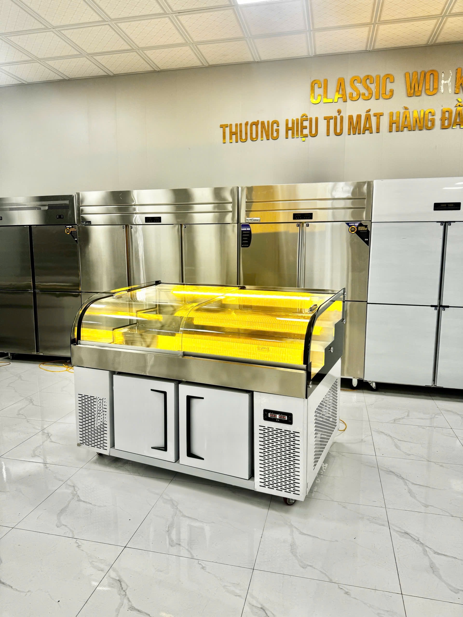 Tủ thịt thực phẩm 3 tầng 2 chế độ kính cong