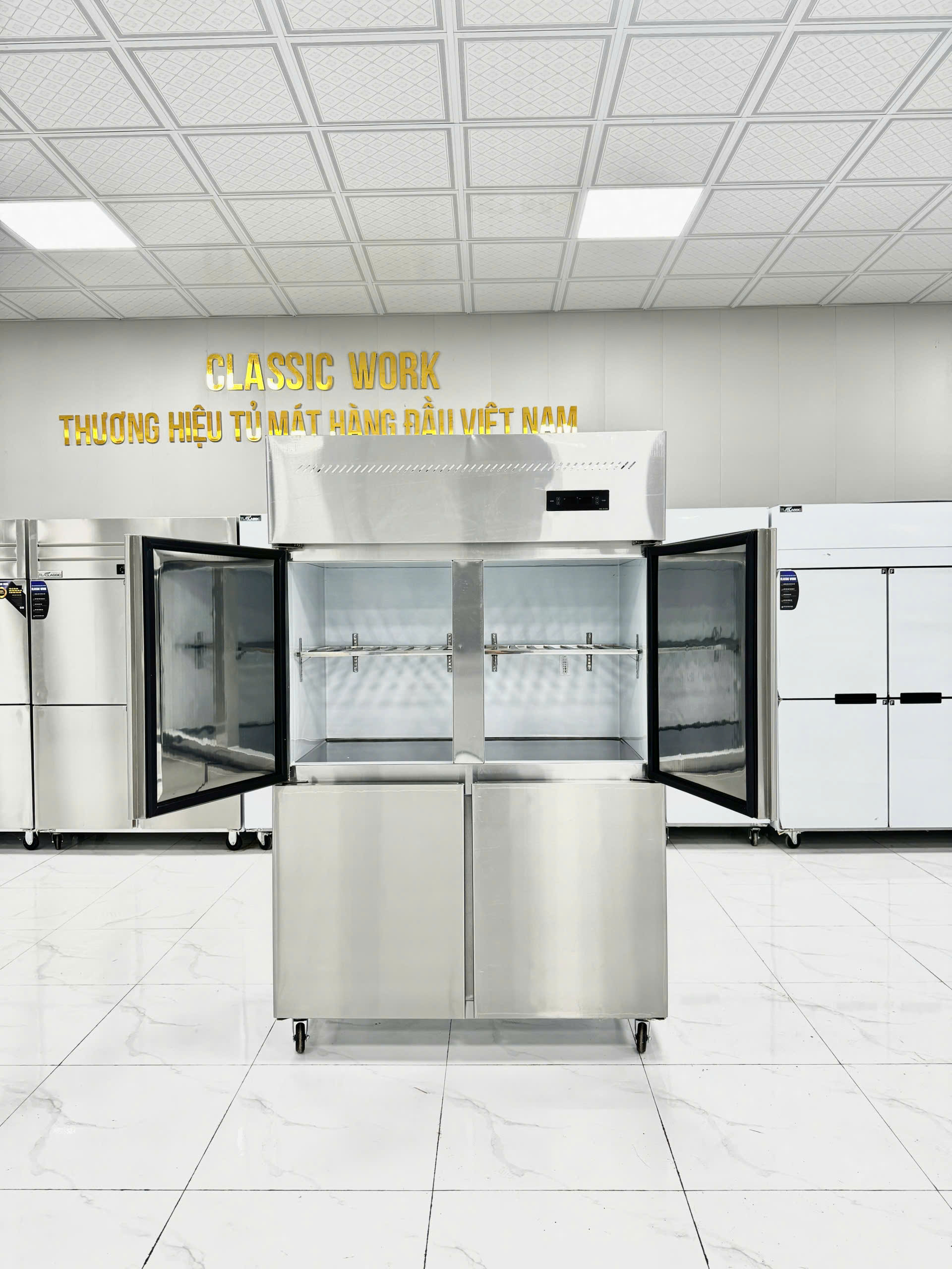 tủ đông inox 4 cánh dòng tiếc kiệm