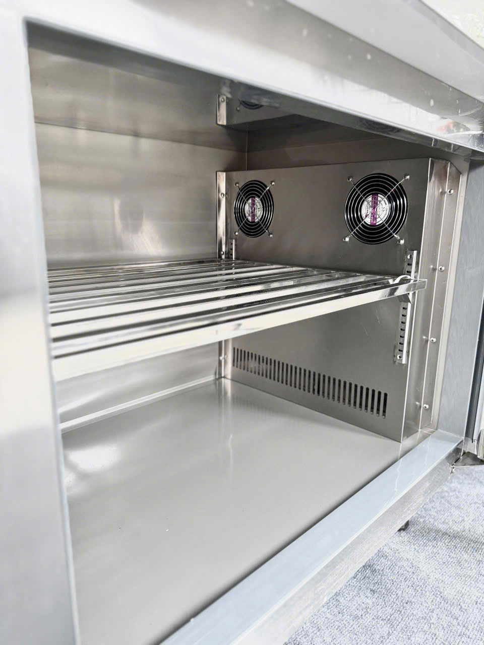 BÀN BẾP INOX - LÀM ĐÔNG - DÀI 2m ( làm lạnh quạt gió )