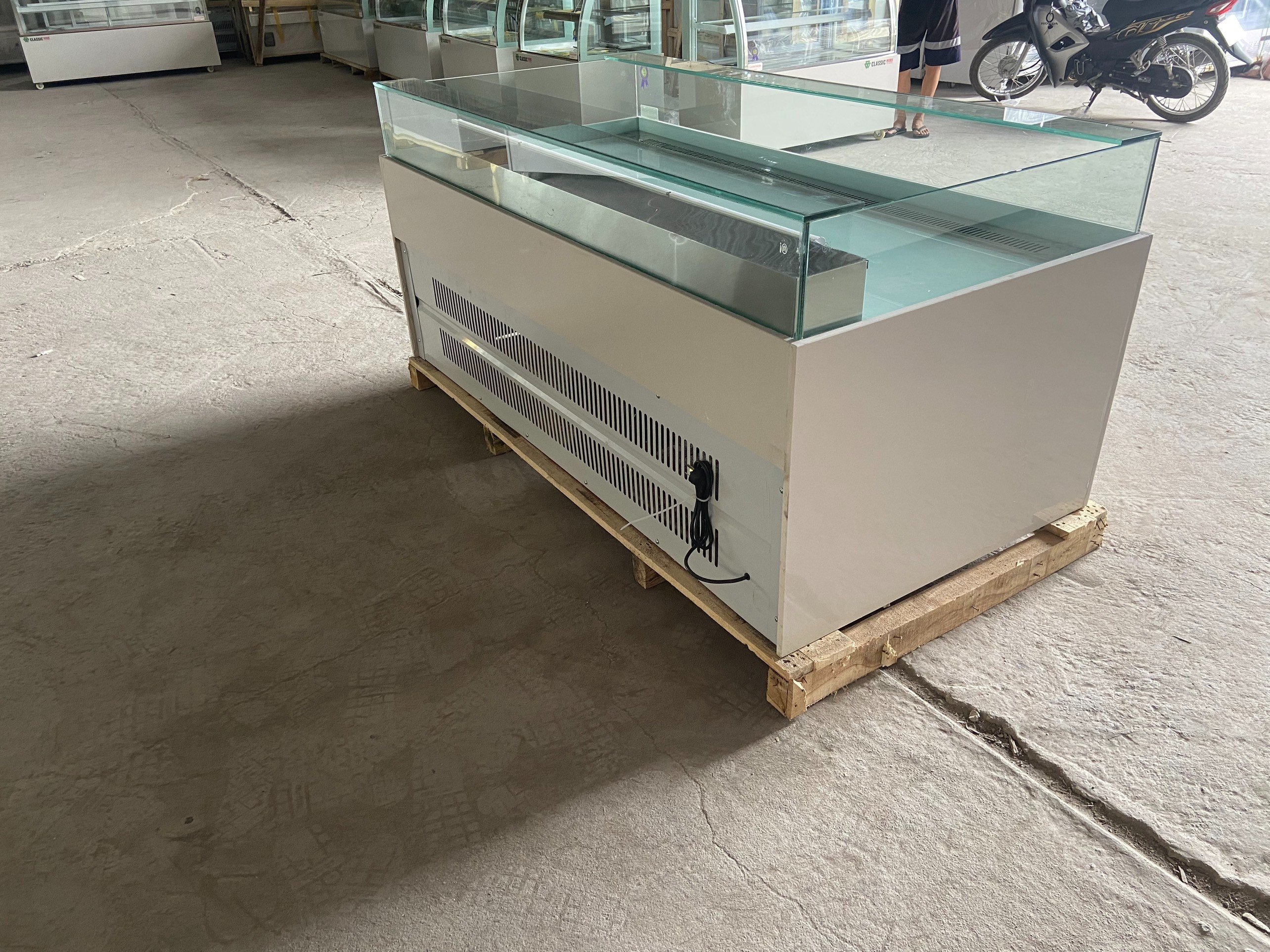 TỦ BÁNH SANWICK KHÔNG CỬA