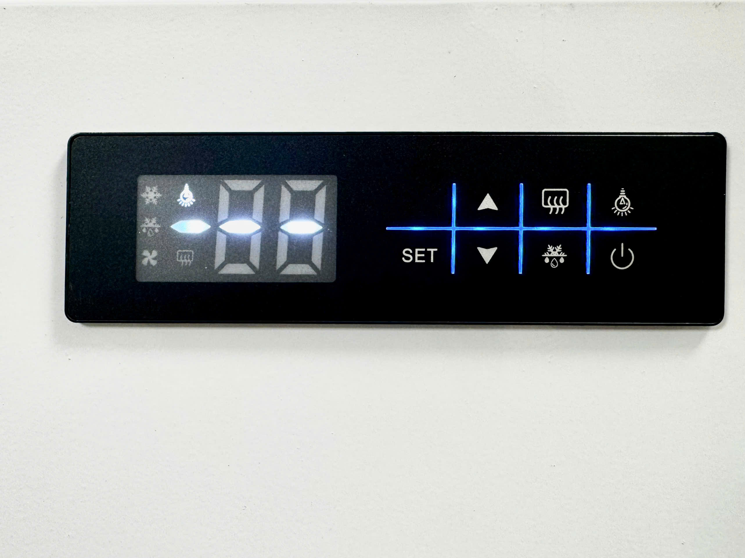 Tủ đông đứng 2 cánh kính