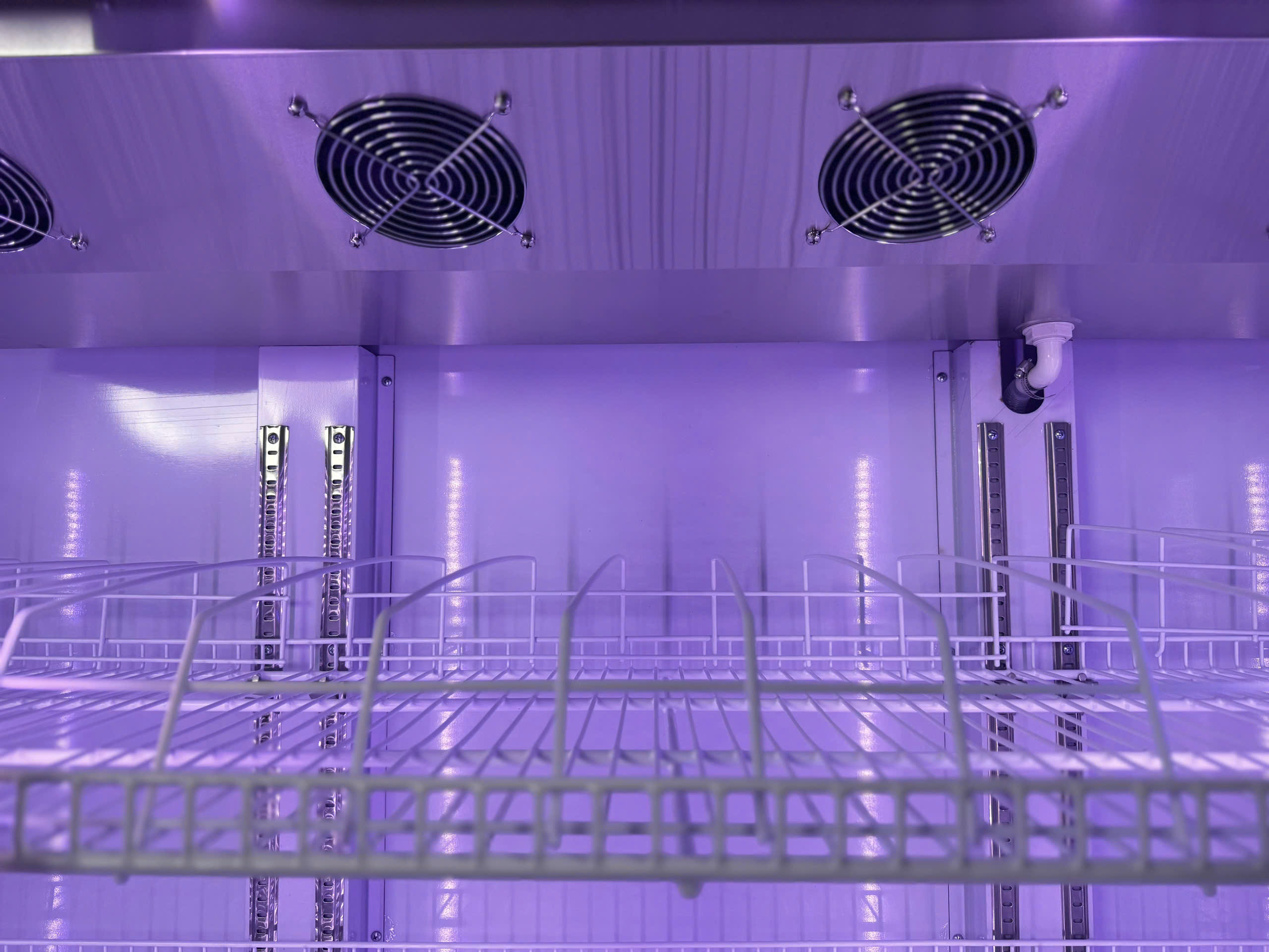 Tủ mát 3 cánh cao cấp sấy kính điện