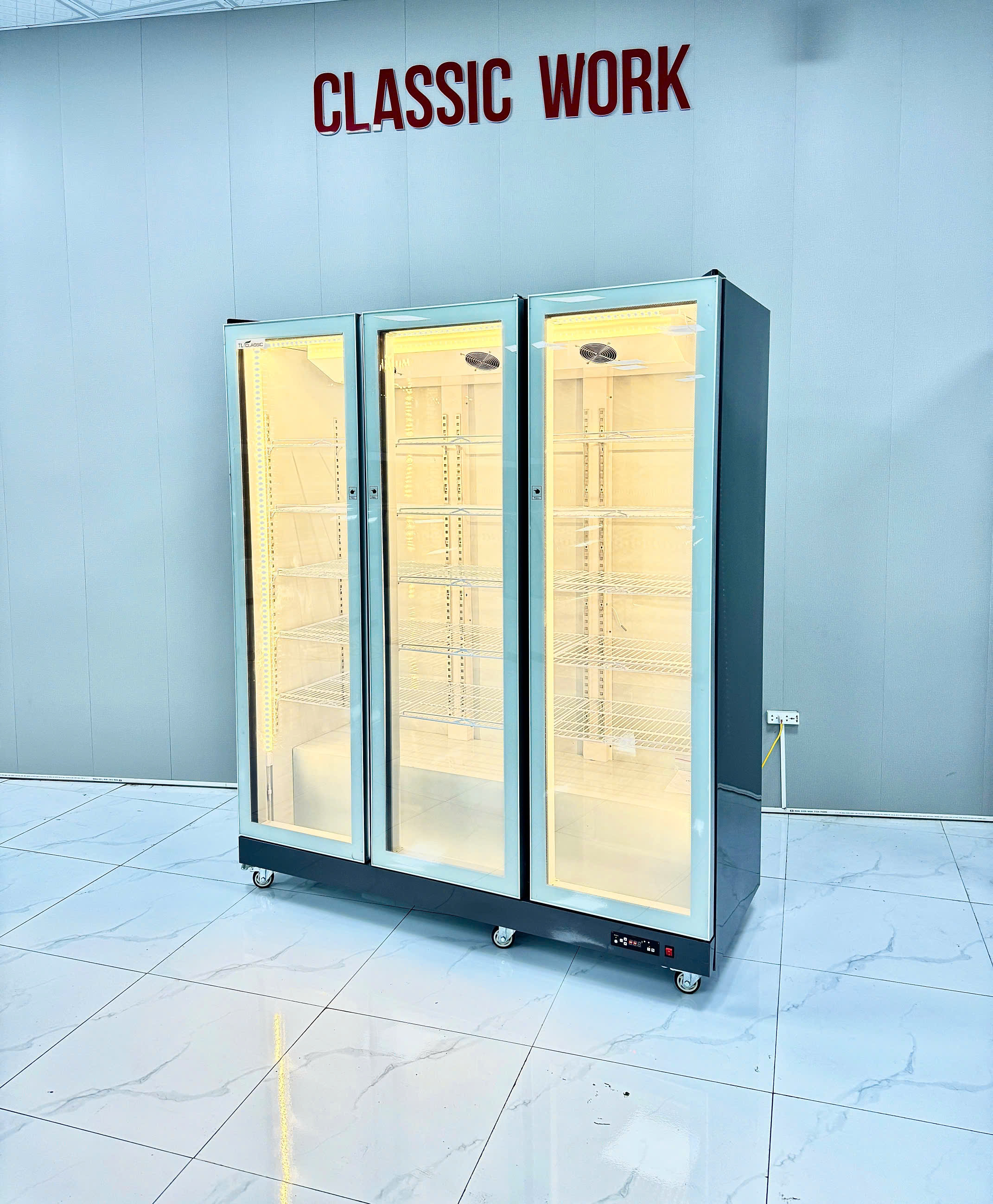 Tủ mát 3 cánh LG- 1670F