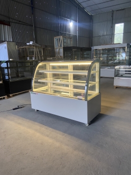 TỦ BÁNH KEM KÍNH CONG 1M5